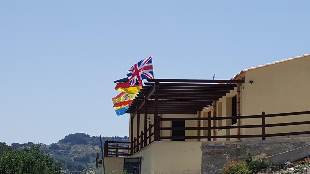 Agriturismo Gessi カラタフィーミ エクステリア 写真