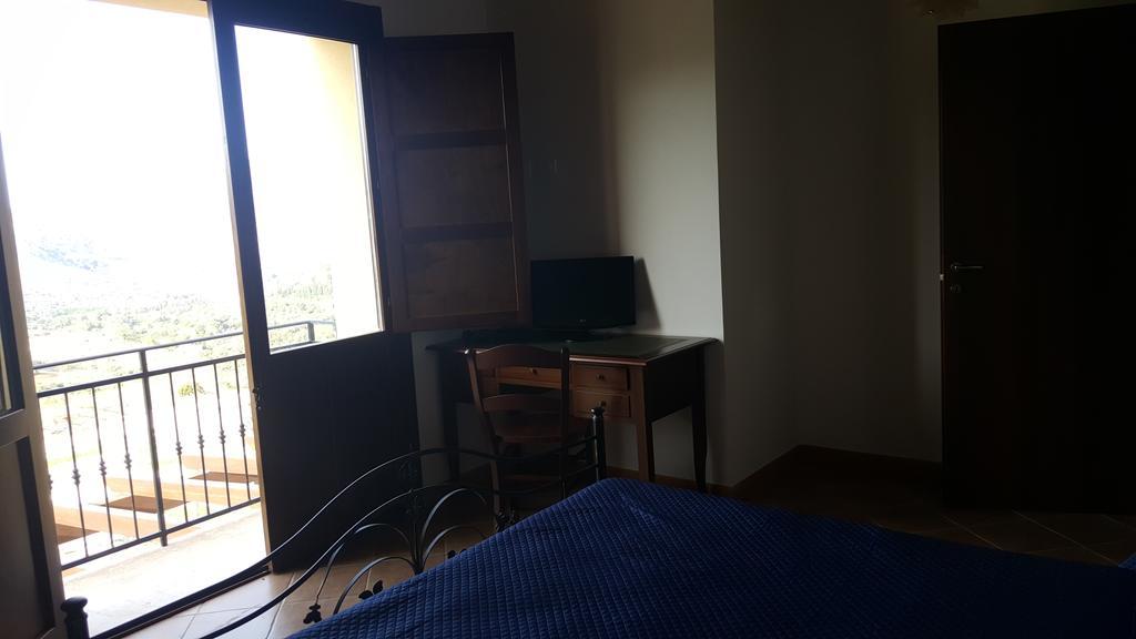 Agriturismo Gessi カラタフィーミ エクステリア 写真