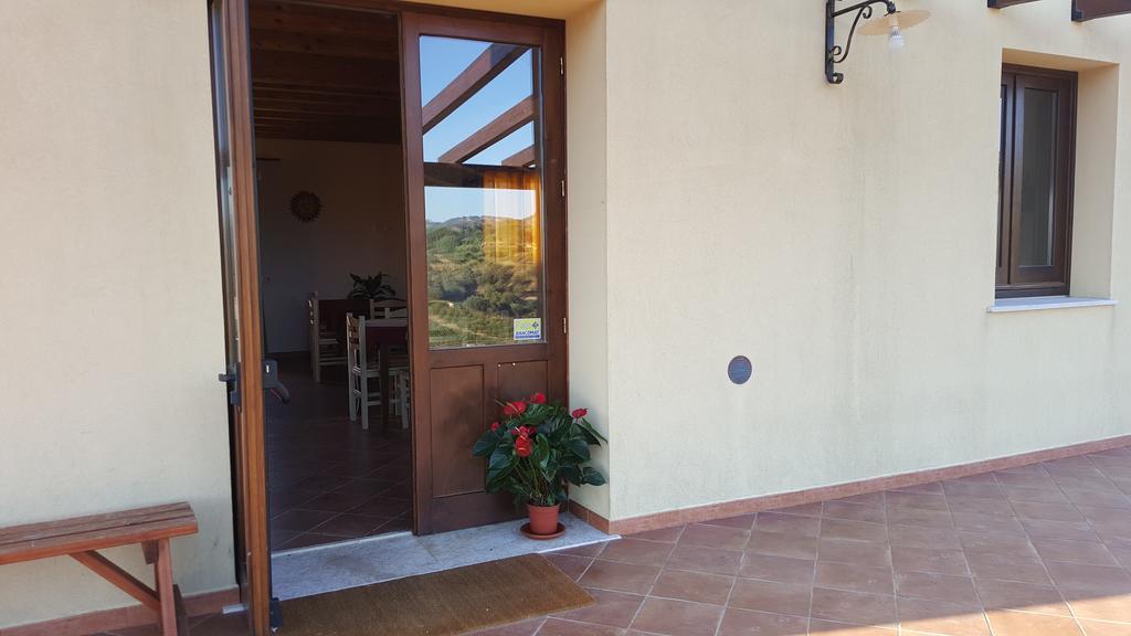 Agriturismo Gessi カラタフィーミ エクステリア 写真